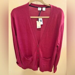 NWT GAP 100% Fine Merino Wool Berry Lightweight Cardigan V-Neck Women’s XL
